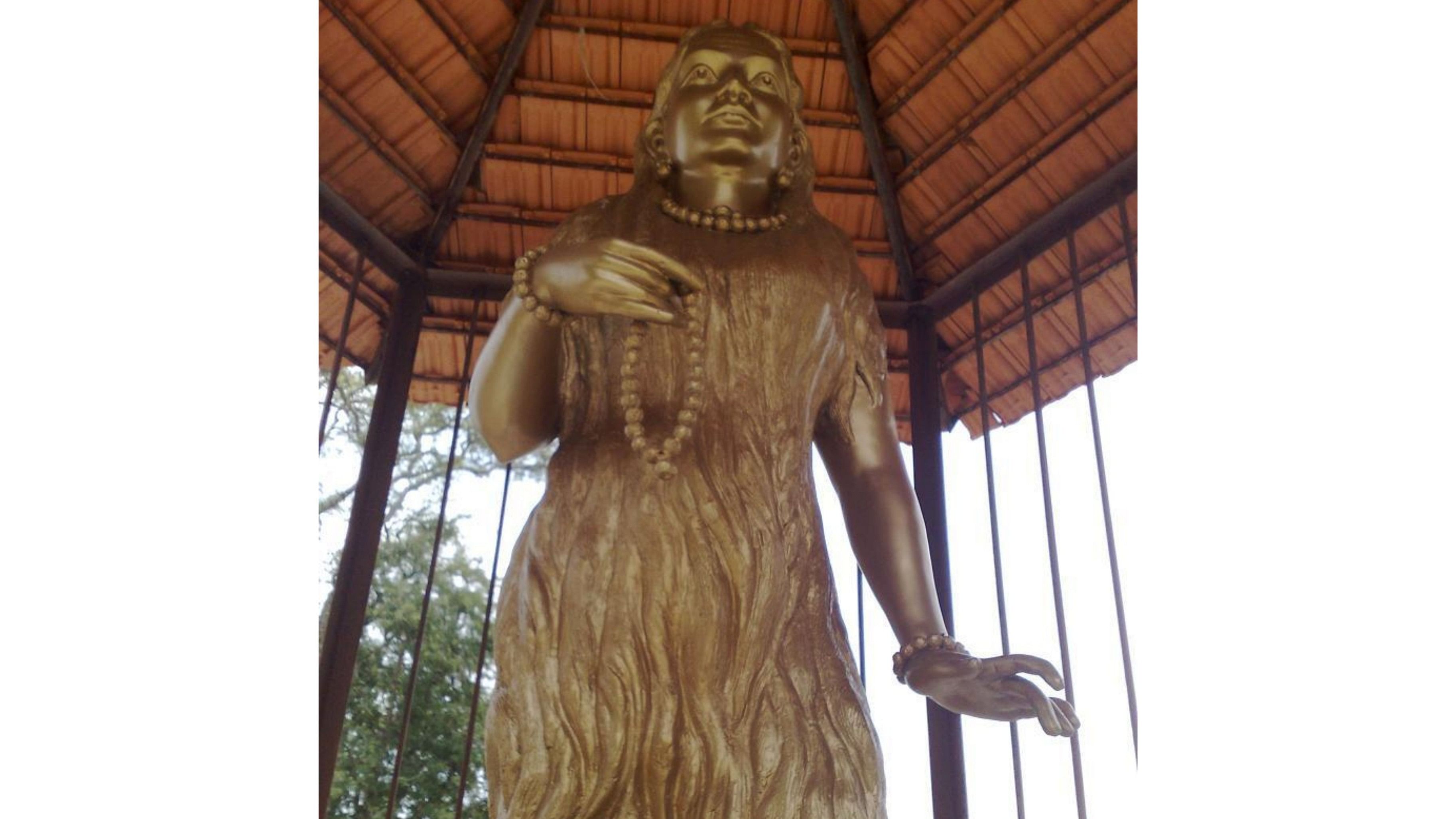 <div class="paragraphs"><p>A statue of Akka Mahadevi installed at her birthplace in Udutadi, a village in Shikaripura taluk of Shivamogga district.</p></div>